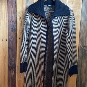 DKNY oversized long cardigan. Perfect preowned condition. Black and camel